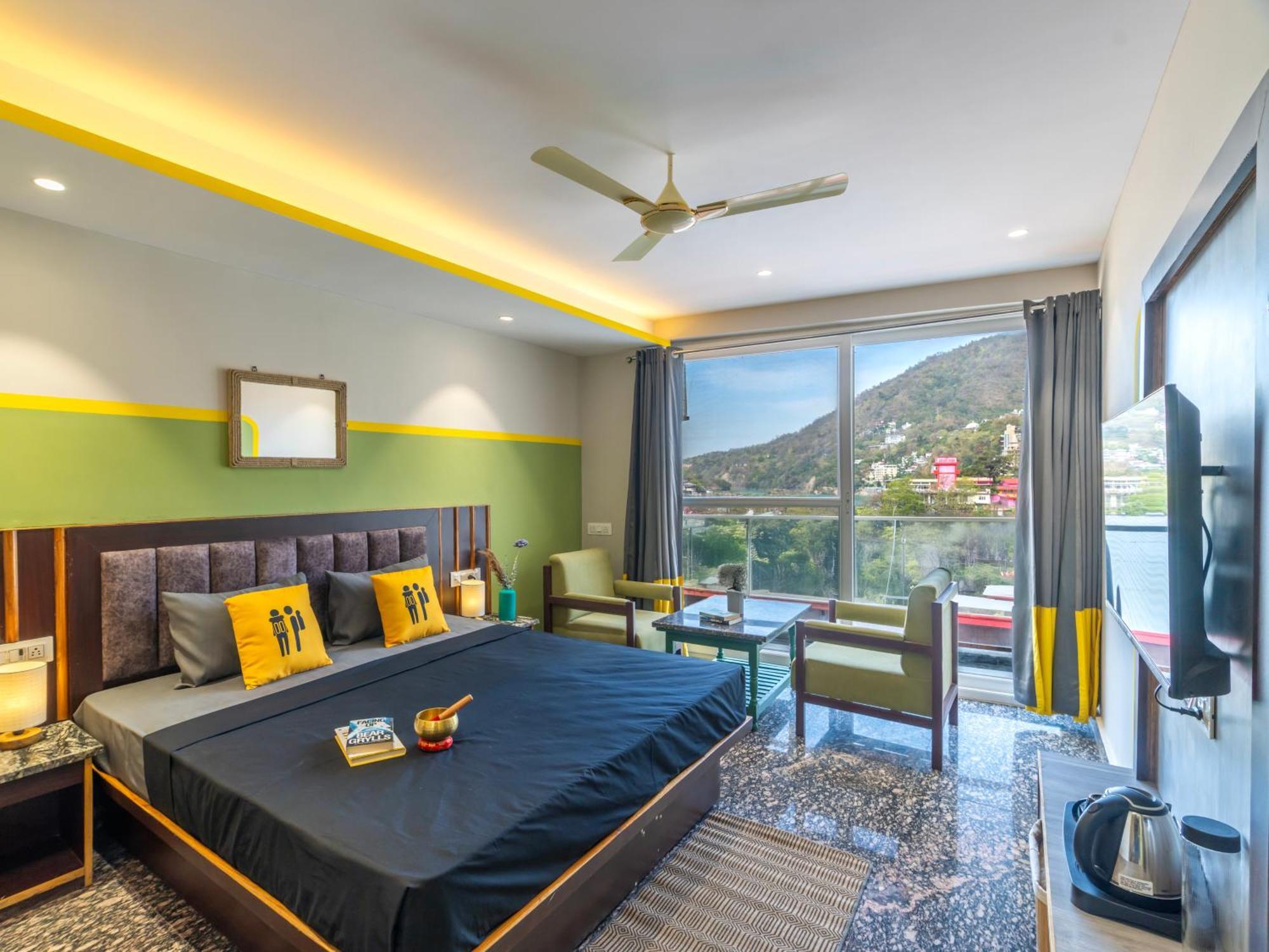 Superior Double Room with Balcony